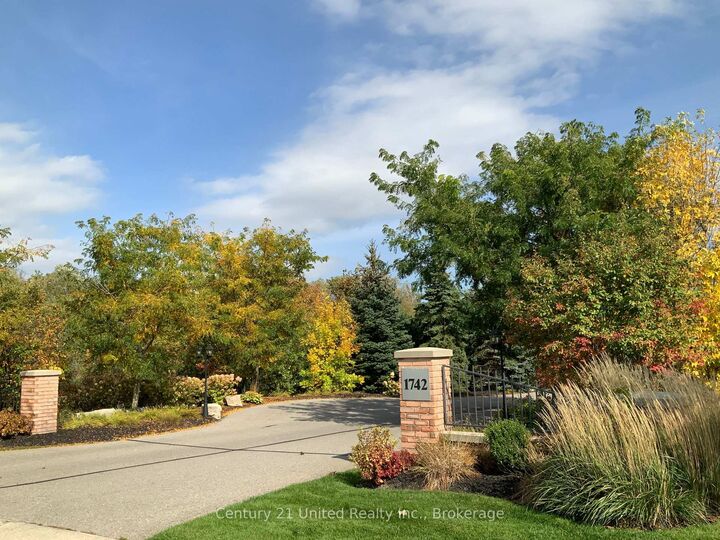 Property Photo:  1742 Ravenwood Drive 611  ON K9K 2R6 