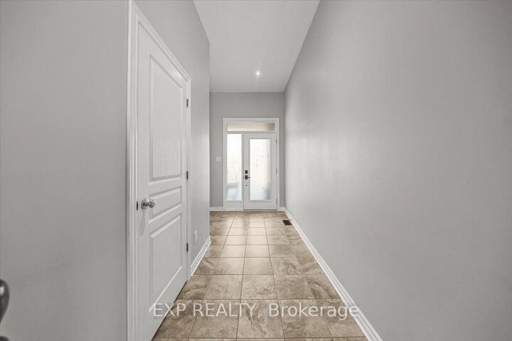 Property Photo:  255 Shinleaf Crescent  ON K1W 0J2 