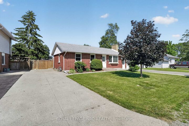 Photo de la propriété:  16 Ferguson Avenue  ON L2A 5J3 