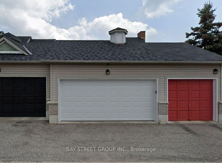 Property Photo:  122 Walkerville Road  ON L6B 1B6 