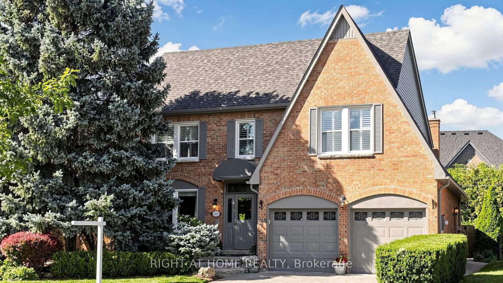 Property Photo: 103 Peevers Crescent ON L3Y 7T2
