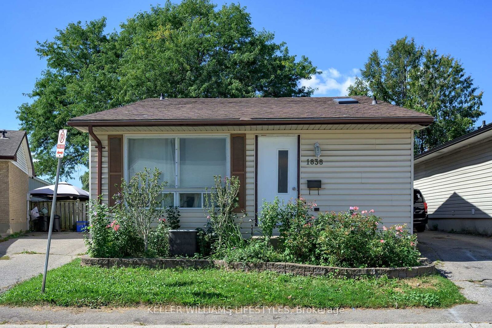 Property Photo: 1838 Culver Drive 1838 ON N5V 3K6