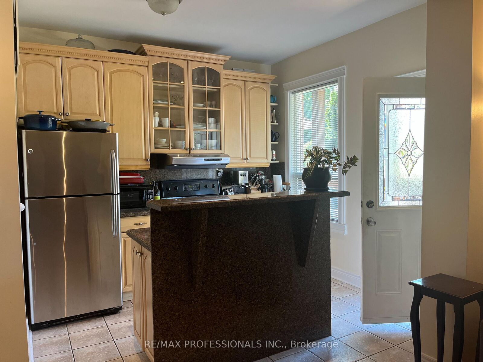 Photo de la propriété:  282 Keele Street Main  ON M6P 2K4 