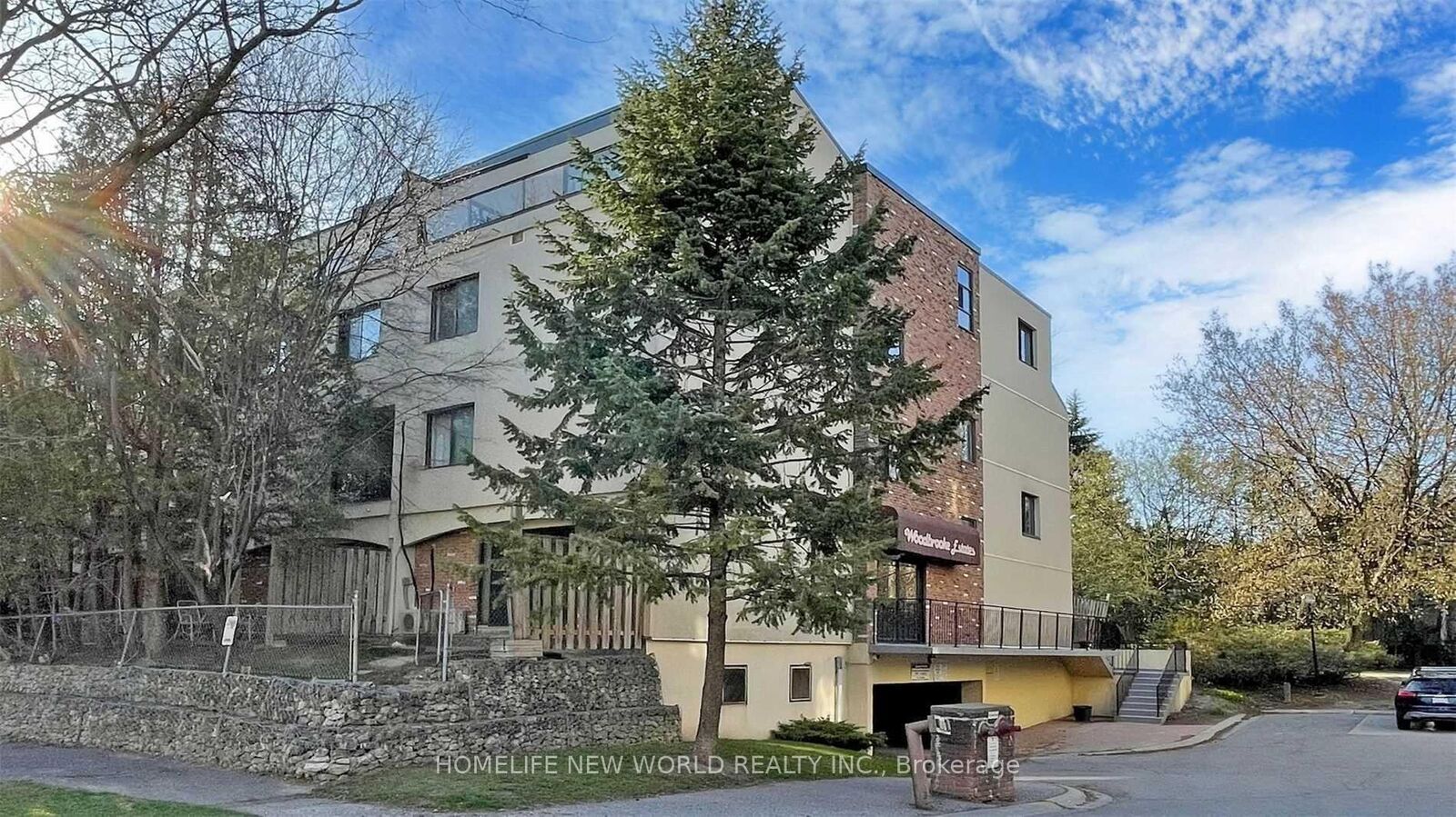 Property Photo:  25 Pebble Byway Unit 6  ON M2H 2M5 