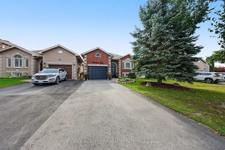 Photo de la propriété: 350 Emms Drive ON L4N 8J4