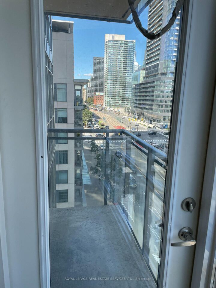 Property Photo:  11 Brunel Court 907  ON M5V 3Y3 
