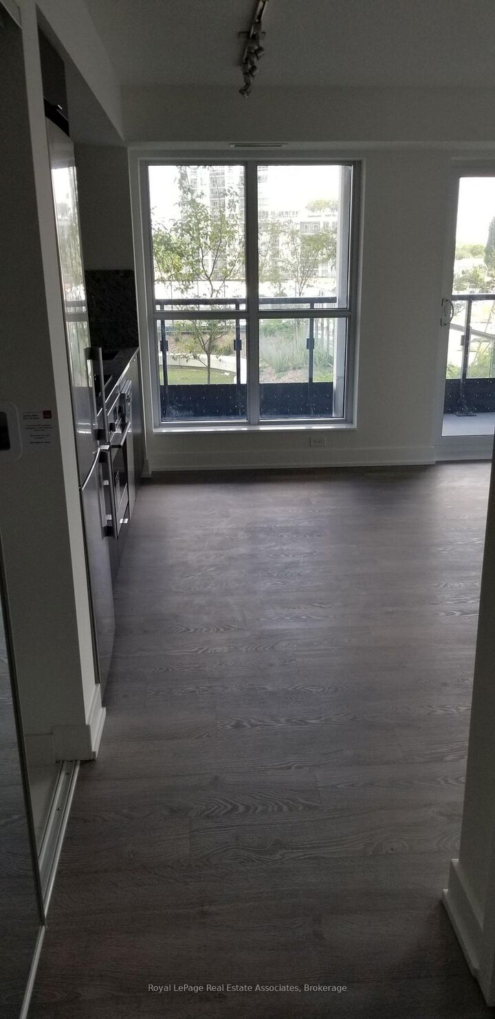 Property Photo:  9 Mabelle Avenue 324  ON M9A 0E1 
