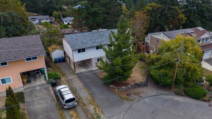 Property Photo:  3161 Marion Way  BC V9T 3Z8 