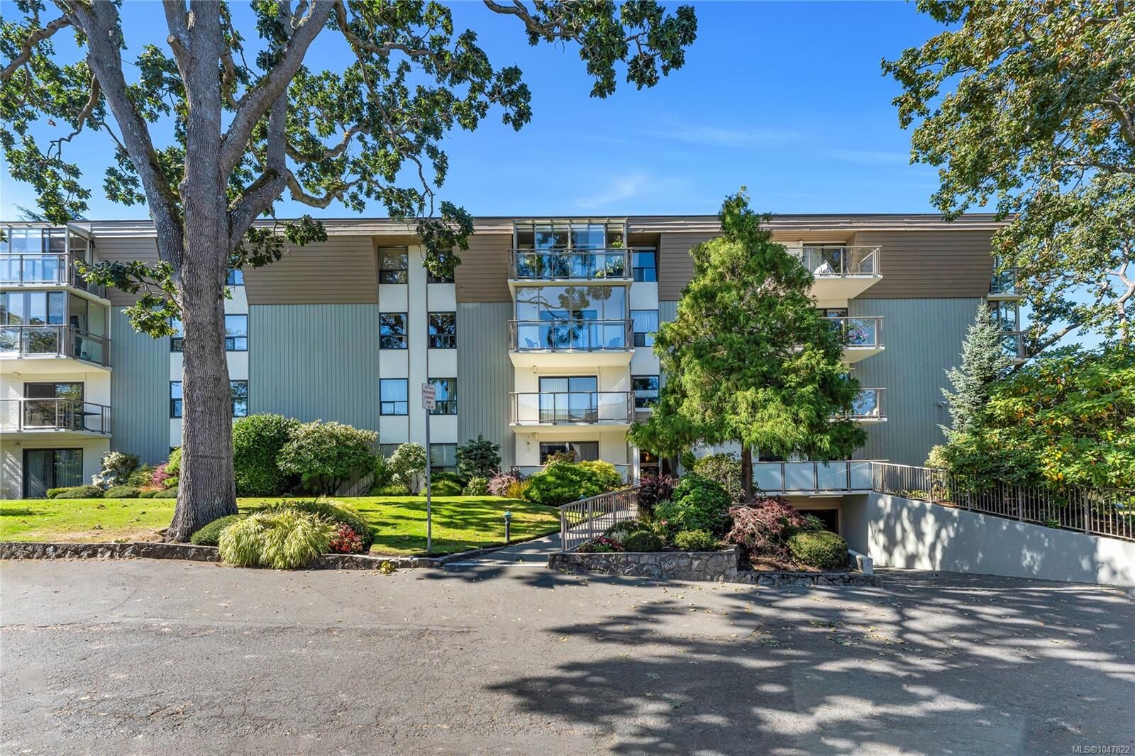 Property Photo:  2125 Oak Bay Ave #407  BC V8R 1E8 