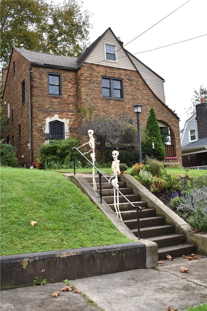 Property Photo:  3558 McClure Ave  PA 15212 