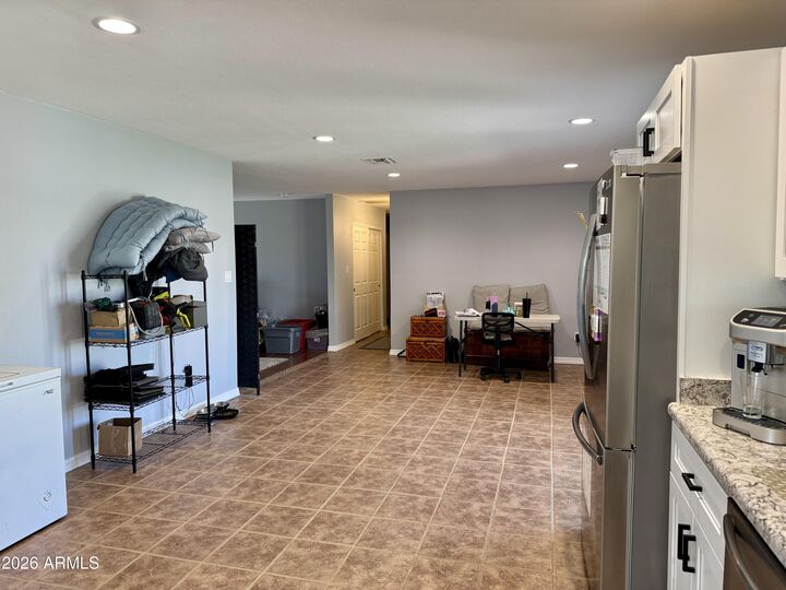 Property Photo:  220 E Ocotillo Street  AZ 85122 