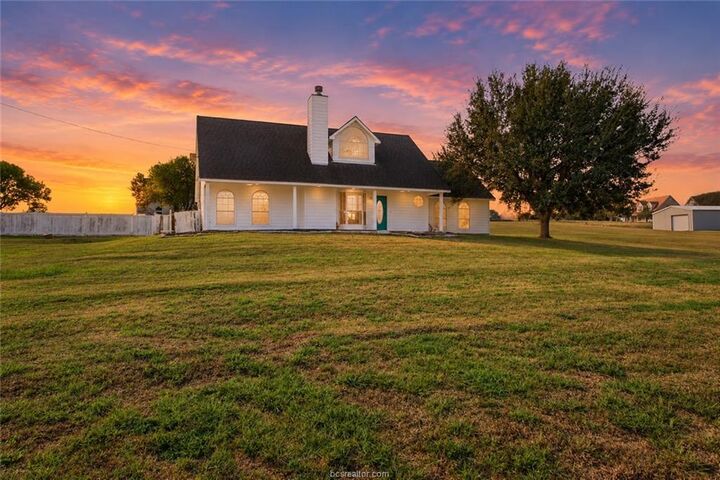 Property Photo:  2201 Bluebonnet Boulevard  TX 77833 