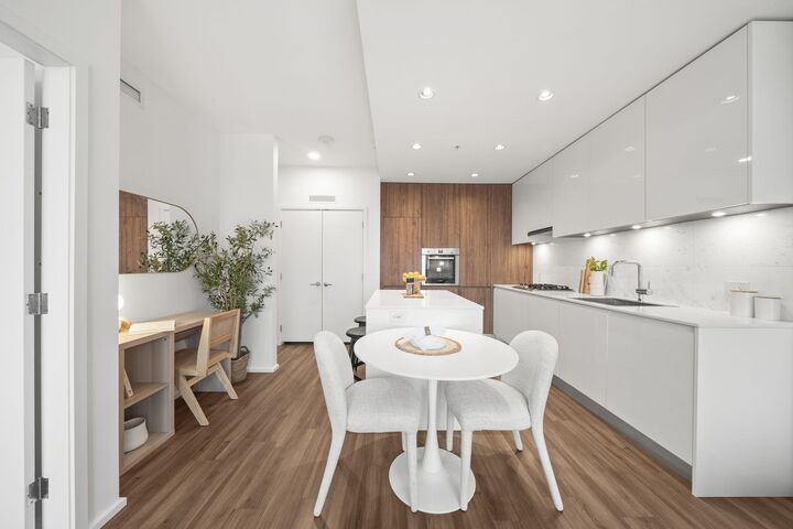 Property Photo:  4650 Brentwood Boulevard 2208  BC V5C 0M3 