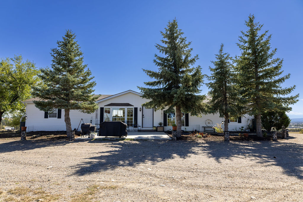 Property Photo:  4646 Clapper Flat Road  MT 59044 