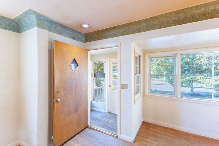 Property Photo: 1422 Avenue E MT 59102