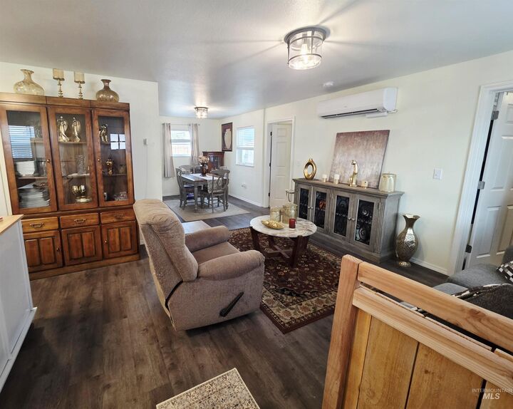 Property Photo:  409 8th St  WA 99403 