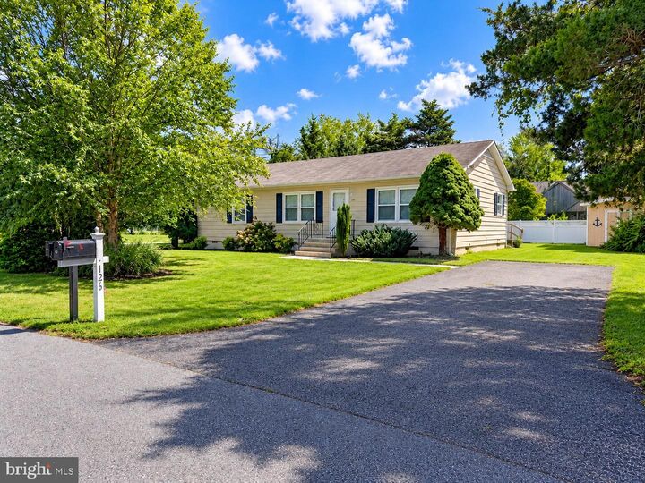 Property Photo:  139 Loganberry Lane  DE 19971 