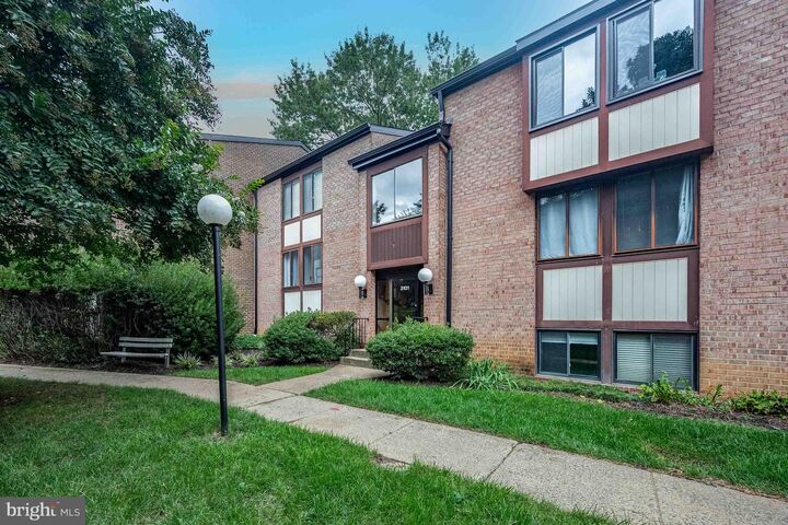 Property Photo: 3101 Buccaneer Court 1 VA 22031