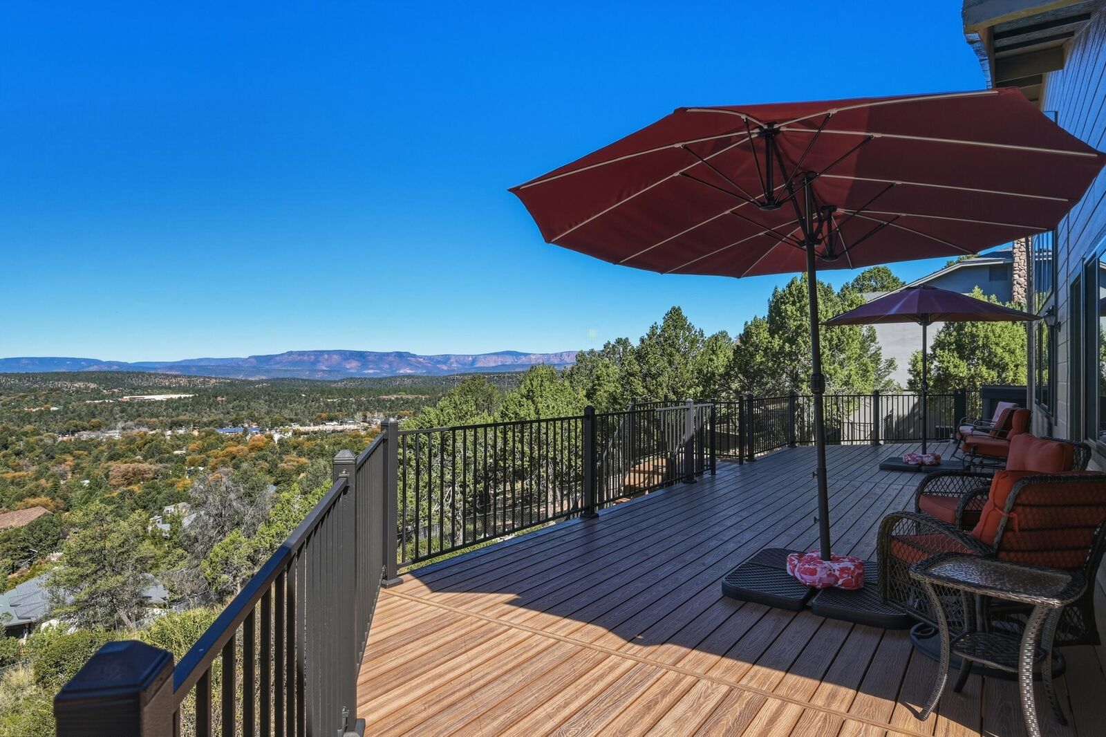 Property Photo:  1002 N Hillcrest Drive  AZ 85541 