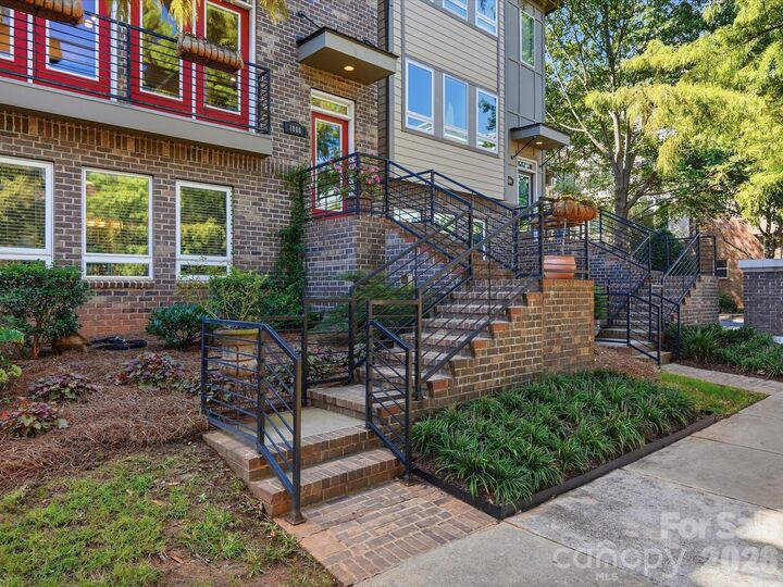 Property Photo:  1806 Sunnyside Avenue  NC 28204 