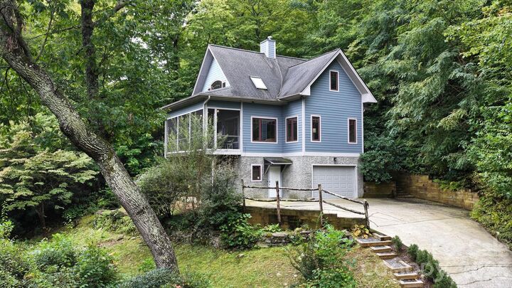 Property Photo:  18 Wood Haven Lane  NC 28711 