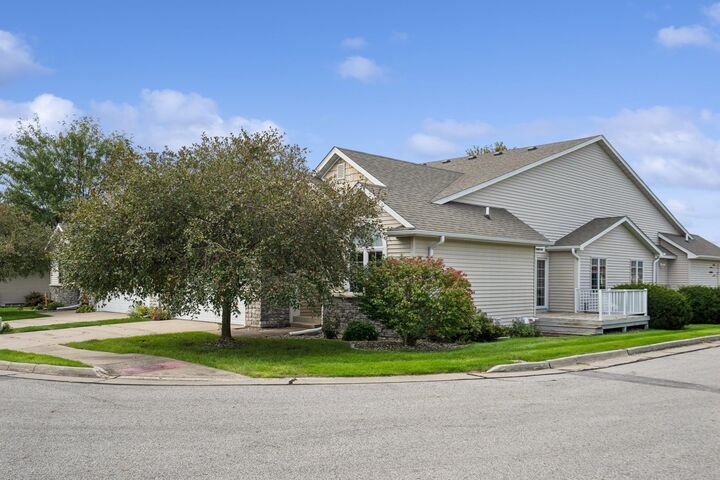Property Photo:  3717 Ashton Drive  IA 50010 