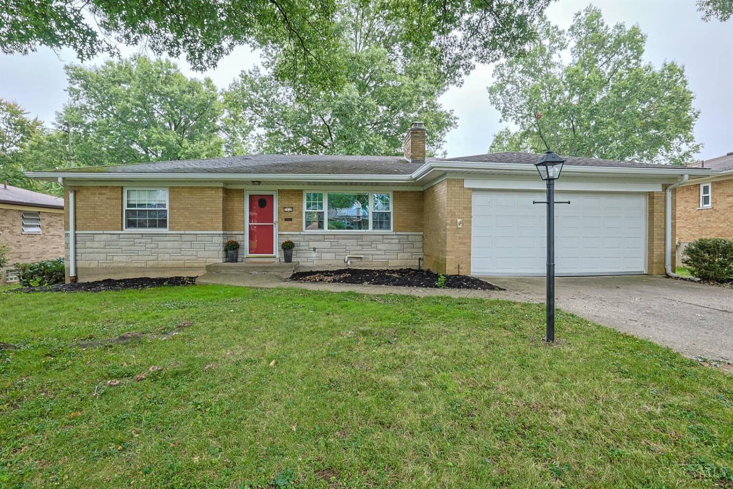 Property Photo:  5928 Thornhill Avenue  OH 45224 