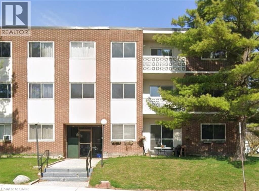 Property Photo:  54 Country Hill Drive 107  ON N2E 1R7 
