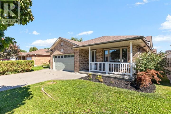 Property Photo:  6 Reynolds Court  ON N9V 3X8 