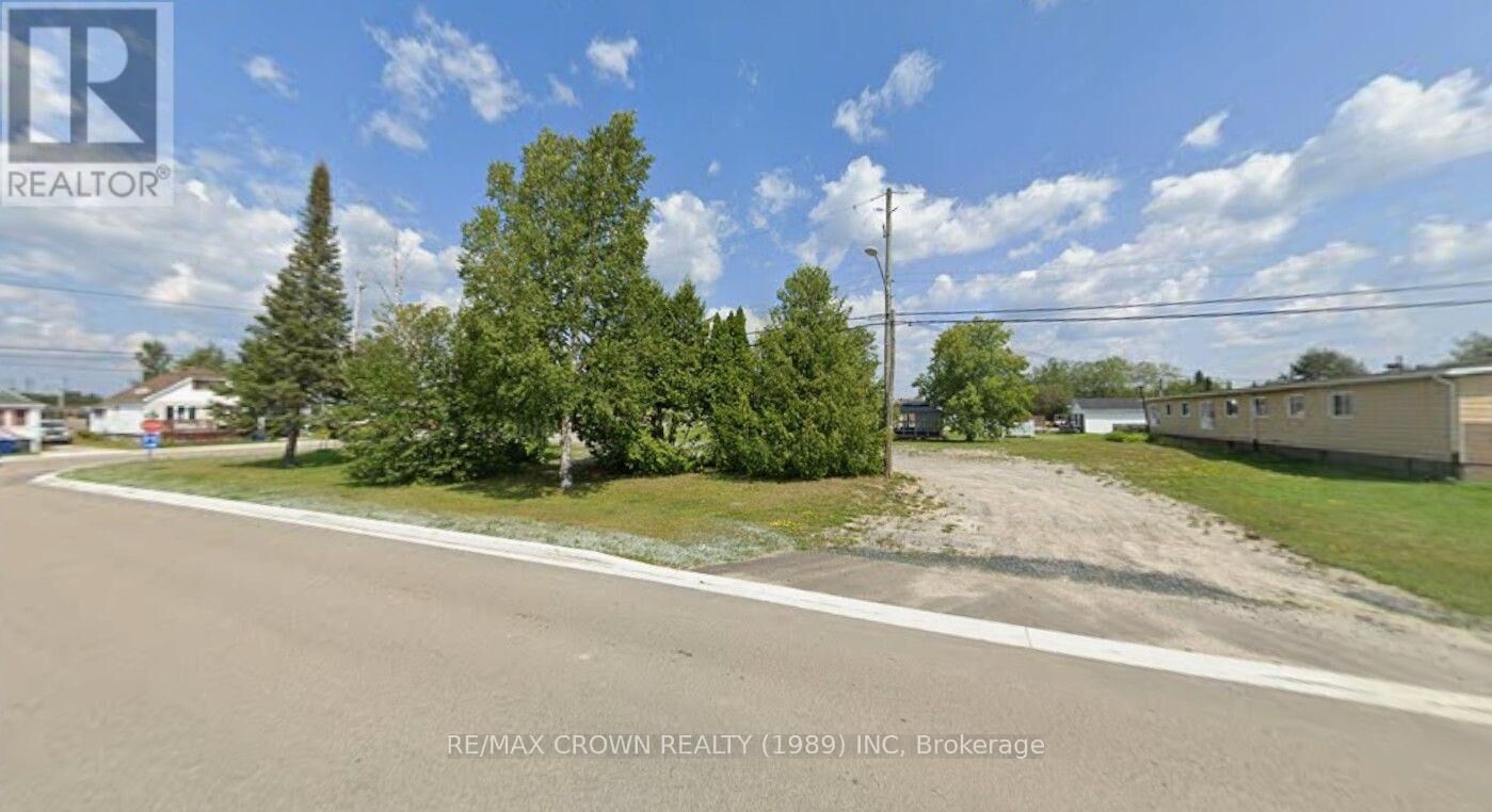 Property Photo:  7-9 Dupont Street  ON P0L 2B0 
