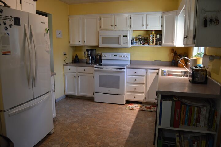 Property Photo:  325 Center Street  PA 16403 