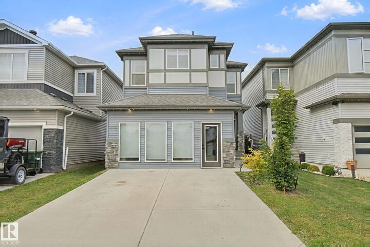 Property Photo:  1024 Berg Place  AB T9E 1M4 