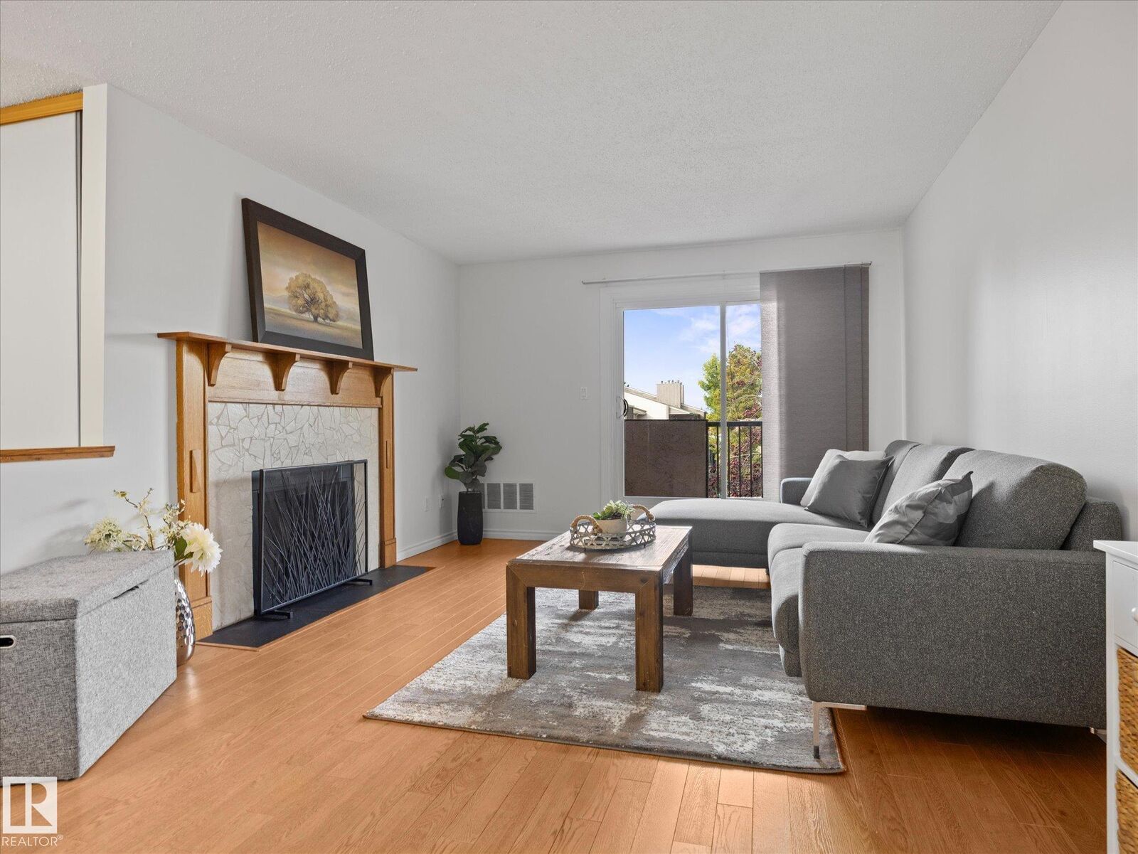 Property Photo: 55 Akins Drive 301 AB T8N 3M6