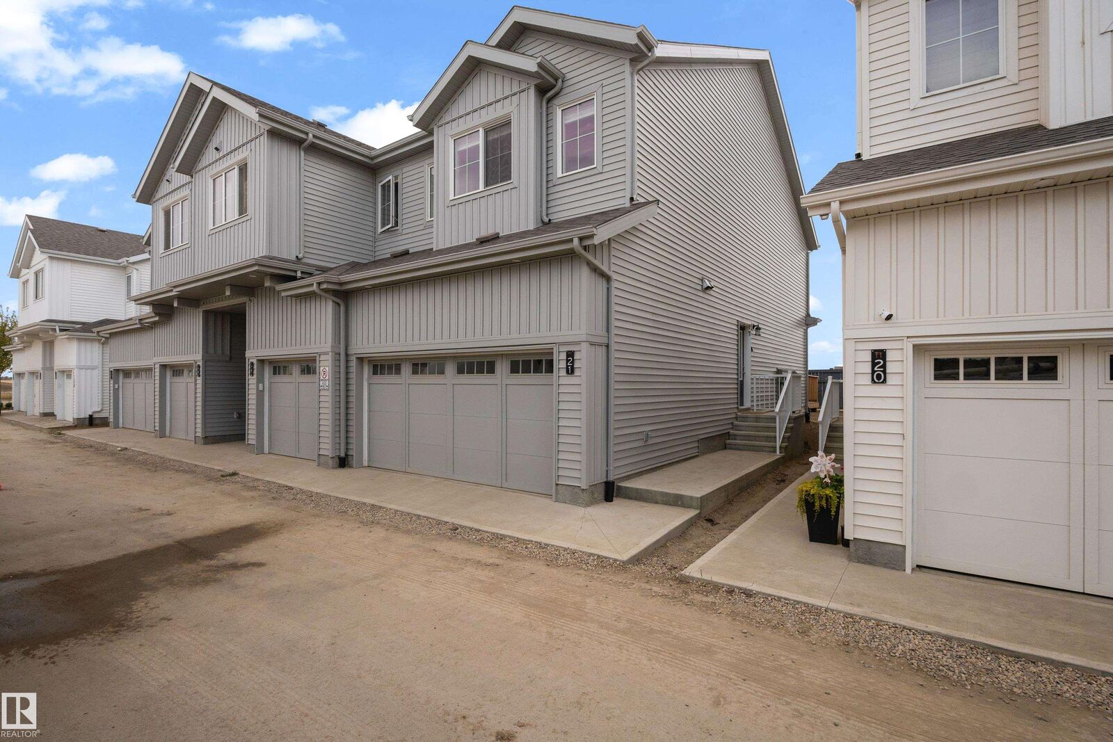Property Photo:  7110 Keswick Drive SW 21  AB T6W 5P7 