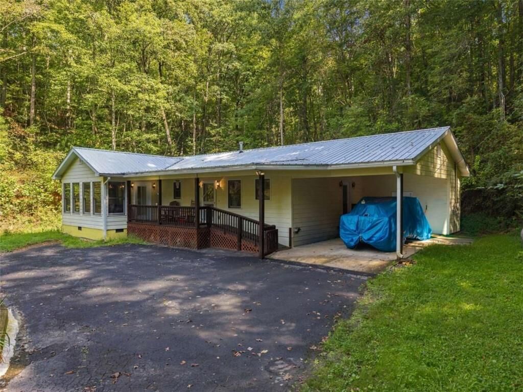 Property Photo: 250 McCollum Road GA 30540