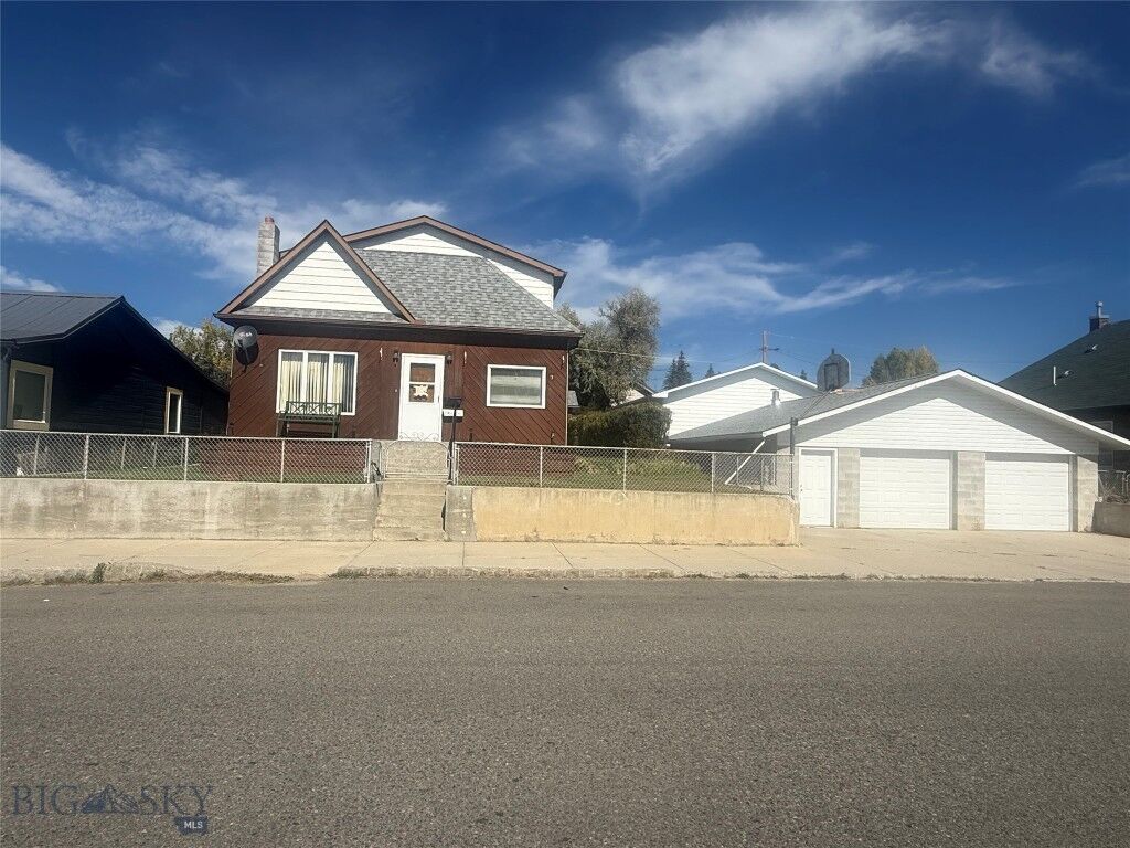 Property Photo:  933 Zarelda  MT 59701 