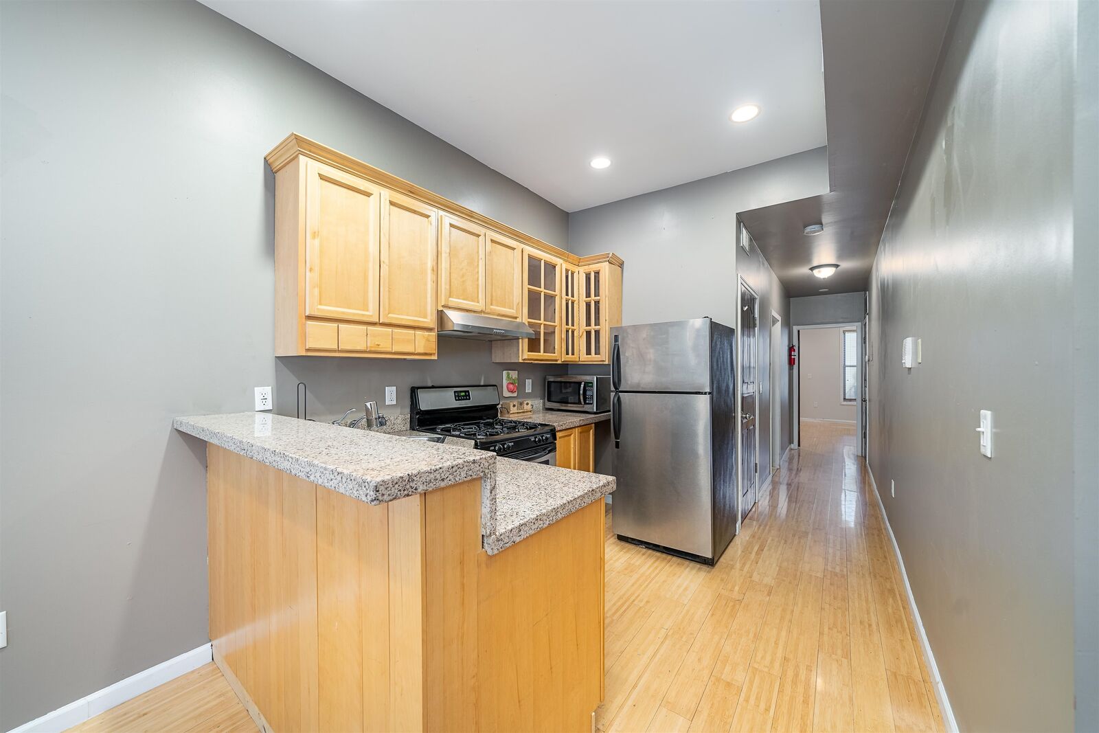 Property Photo:  209 Webster Ave 1L  NJ 07307 