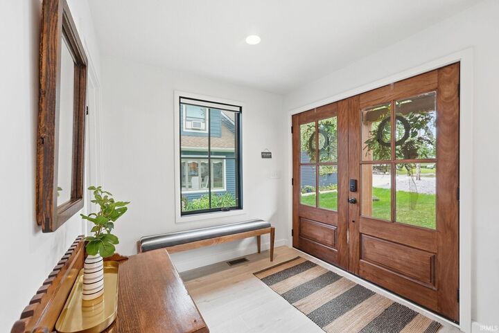 Property Photo: 519 E Lake View Road IN 46567-9437
