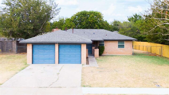 Property Photo: 6305 NW Cheyenne Ave OK 73505