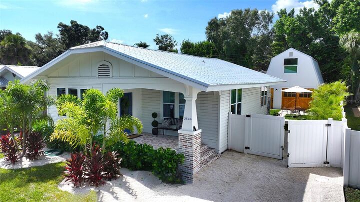 Property Photo: 2546 Loma Linda Street FL 34239