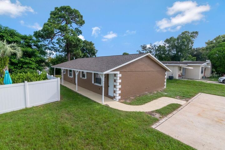 Property Photo:  5374/5376 School Road  FL 34652 