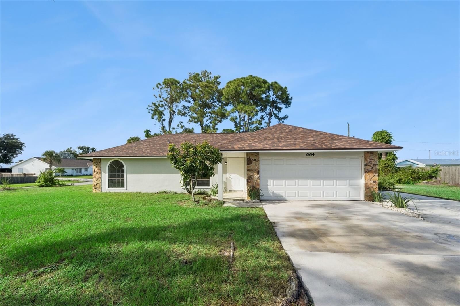 Property Photo: 664 25th Street SW FL 32962