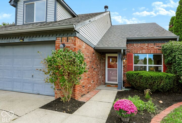 Property Photo:  11090 Lake Run Drive  IN 46038 