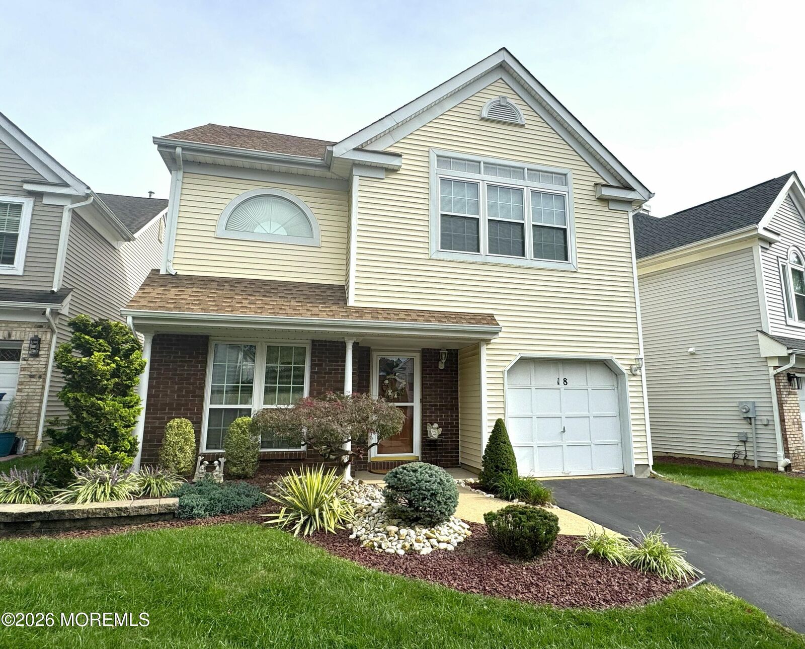 Property Photo:  18 Carlisle Court  NJ 08857 