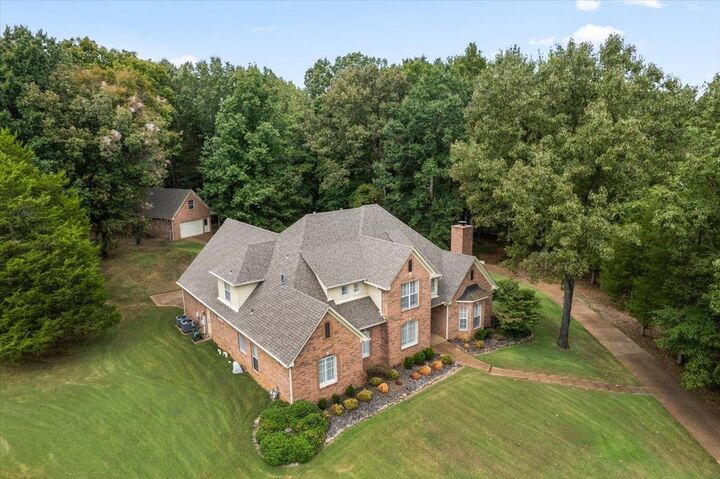 Property Photo:  20 Bent Creek Dr  TN 38028 