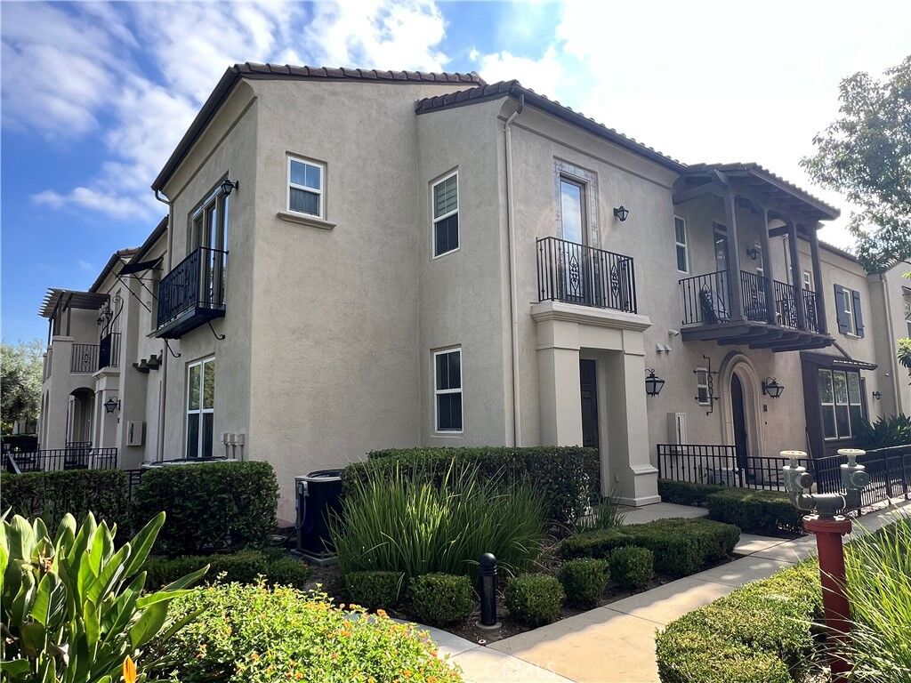 Property Photo: 883 Terrace W CA 91765