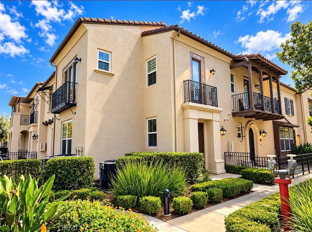 Property Photo:  883 Terrace W  CA 91765 