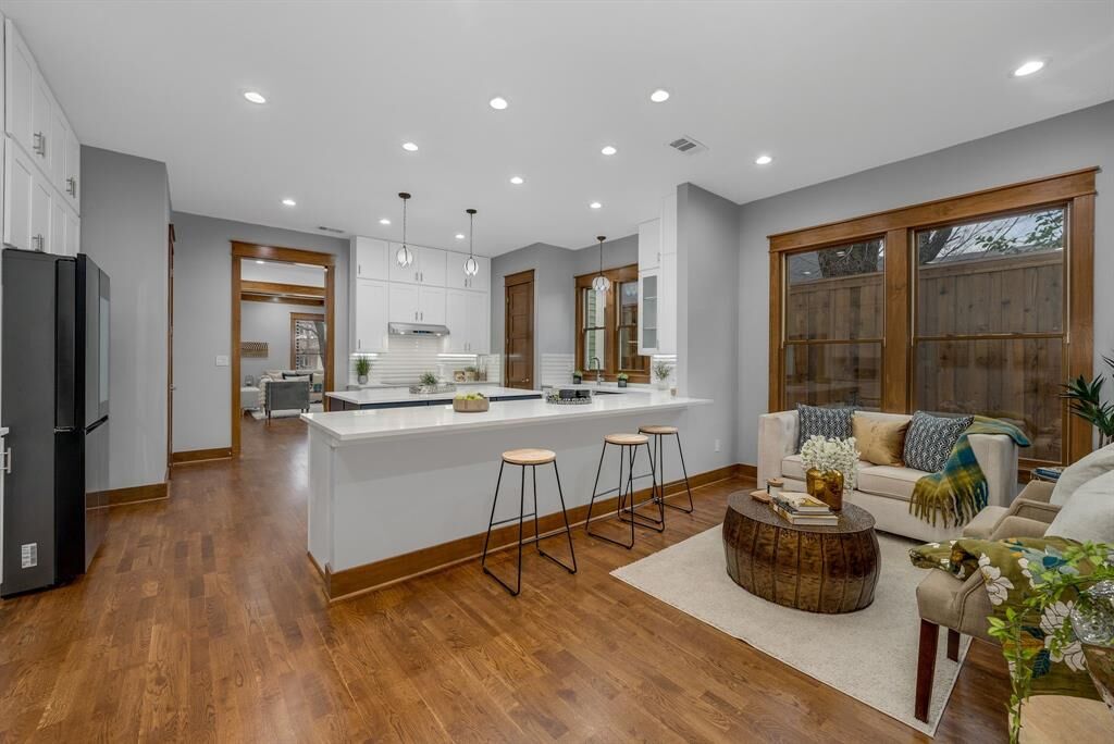 Property Photo:  6045-6047 Velasco Avenue  TX 75206 