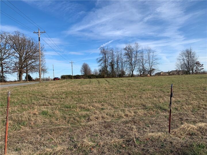 Property Photo:  891 & 987 Elk Road  AR 72713 