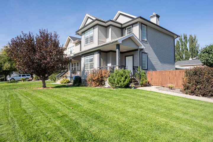 Property Photo:  53 Peigan Court W  AB T1K 7K6 